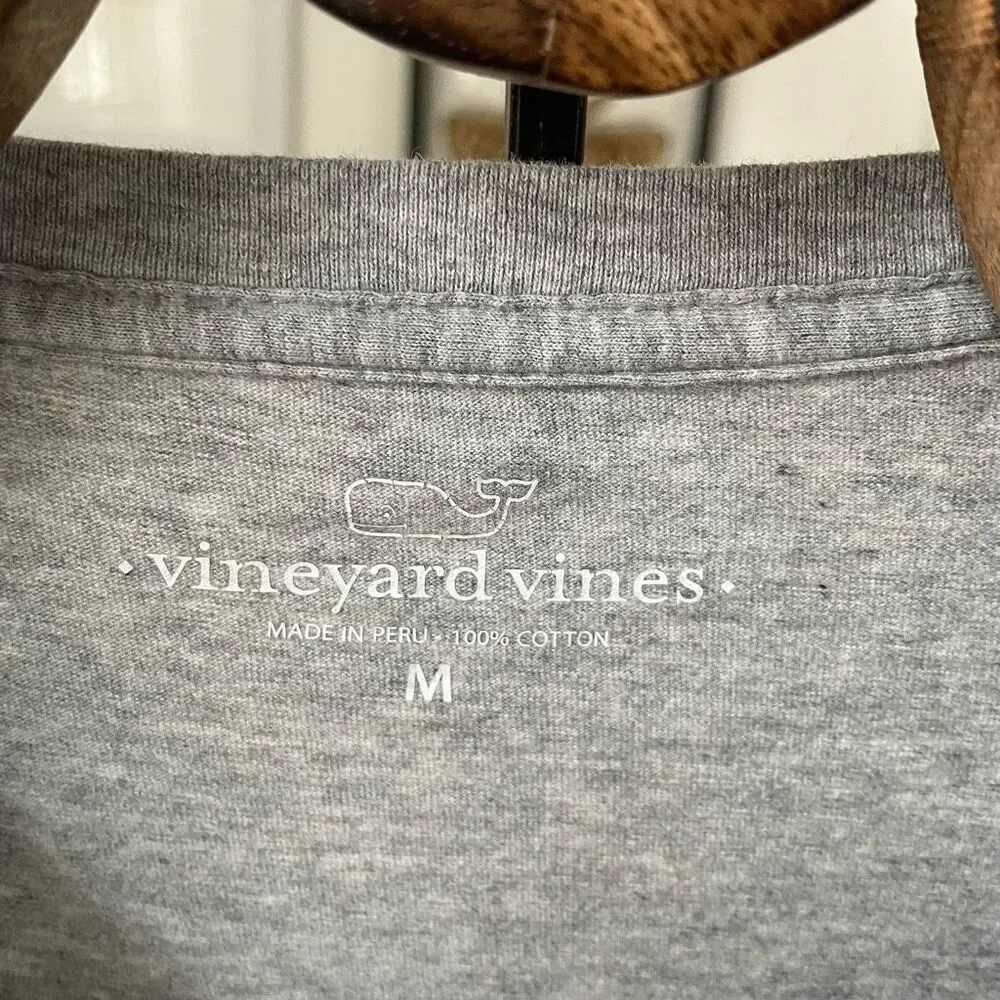 Vineyard Vines Winter Snow Whale Logo Long Sleeve Tshirt M - Picture 7 of 7